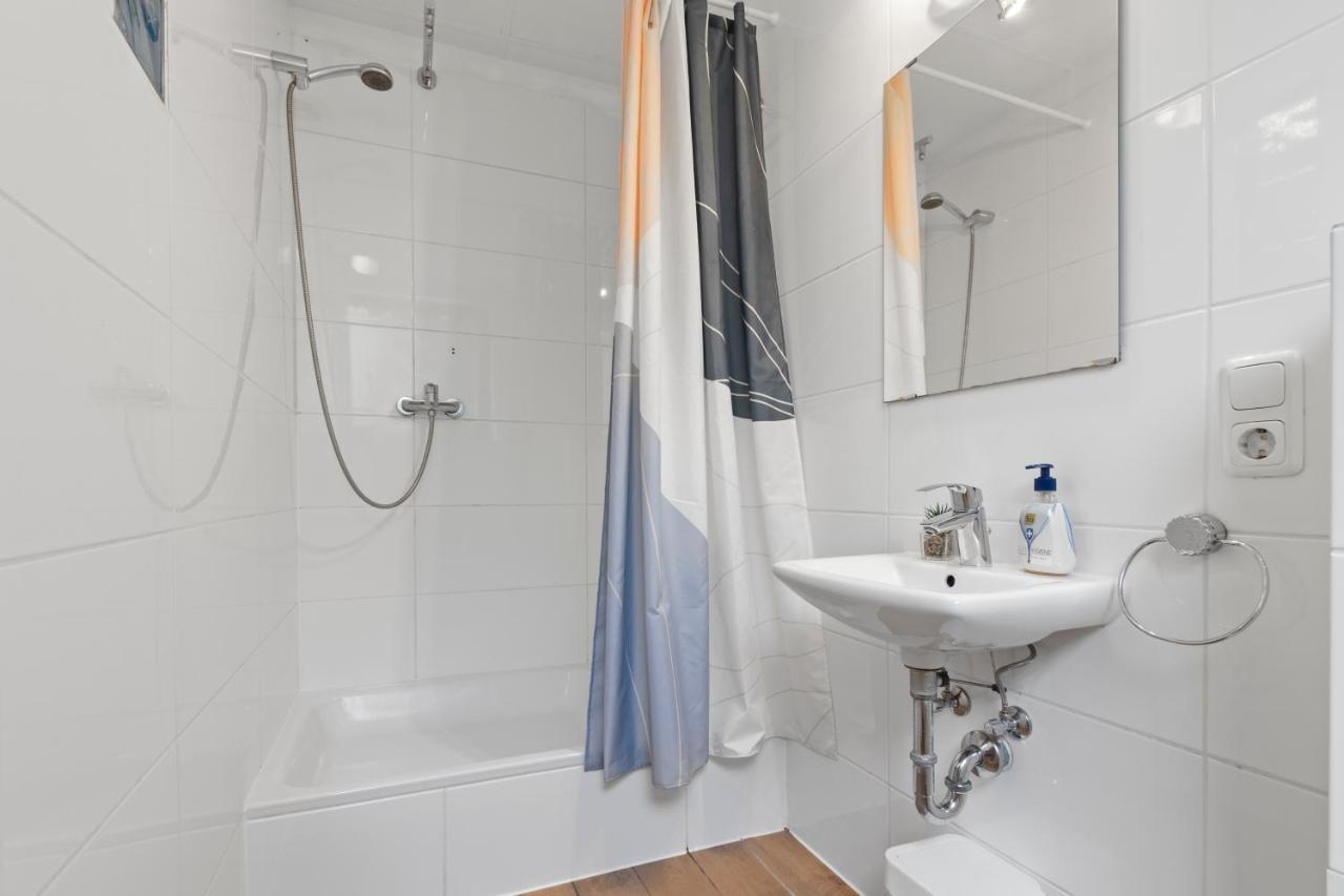 Flatista Homes - Garden House Apartment München